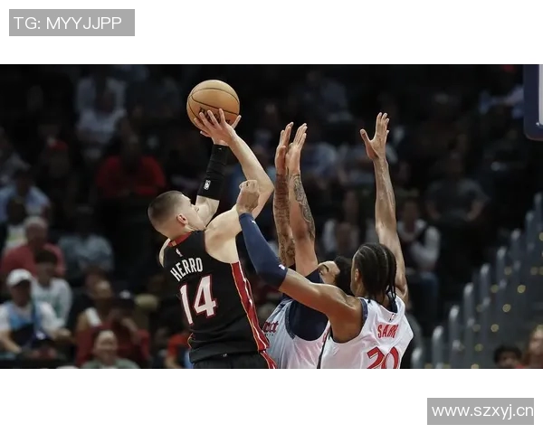 热火队宣布阿德巴约因右膝挫伤缺席本场比赛将不再回归 热火队宣布阿德巴约因右膝挫伤缺席本场比赛将不再回归