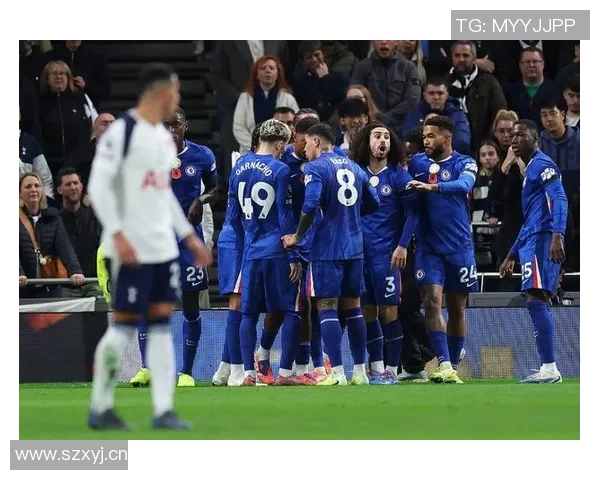 慈善拳击赛精彩上演切尔西传奇乔迪莫里斯战胜热刺名宿本特利